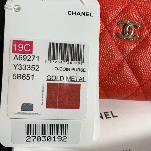 CHANEL Card Holder Red Orange in Gold Hardware - Picture 13 of 13